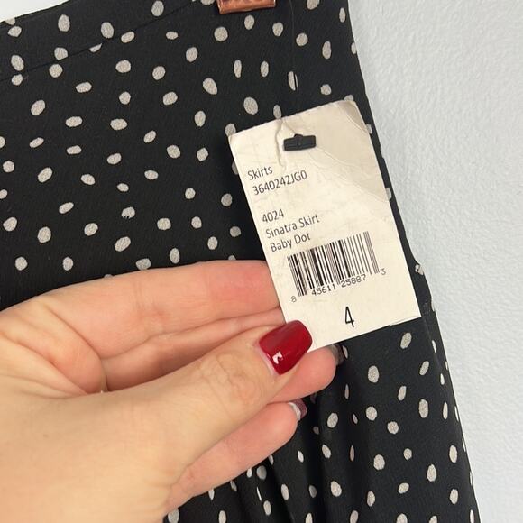 CAbi #4024 Sinatra handkerchief hem Skirt new with tags - Picture 3 of 12